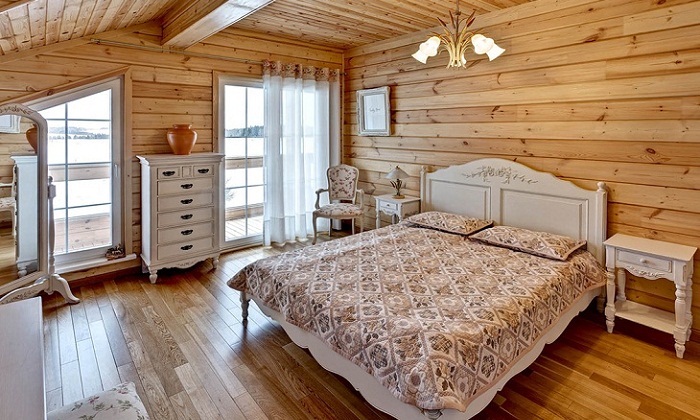 Интерьер спальни в деревянном доме – фото, идеи, советы